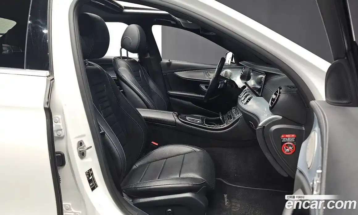 Mercedes-Benz E-Class 2021 2.0 Автомат в Москве № 150842, фото 17