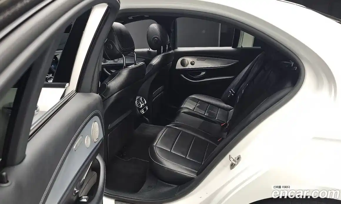 Mercedes-Benz E-Class 2021 2.0 Автомат в Москве № 150842, фото 8