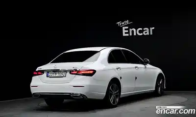 Mercedes-Benz E-Class 2021 2.0 Автомат в Москве № 150842, миниатюра 10