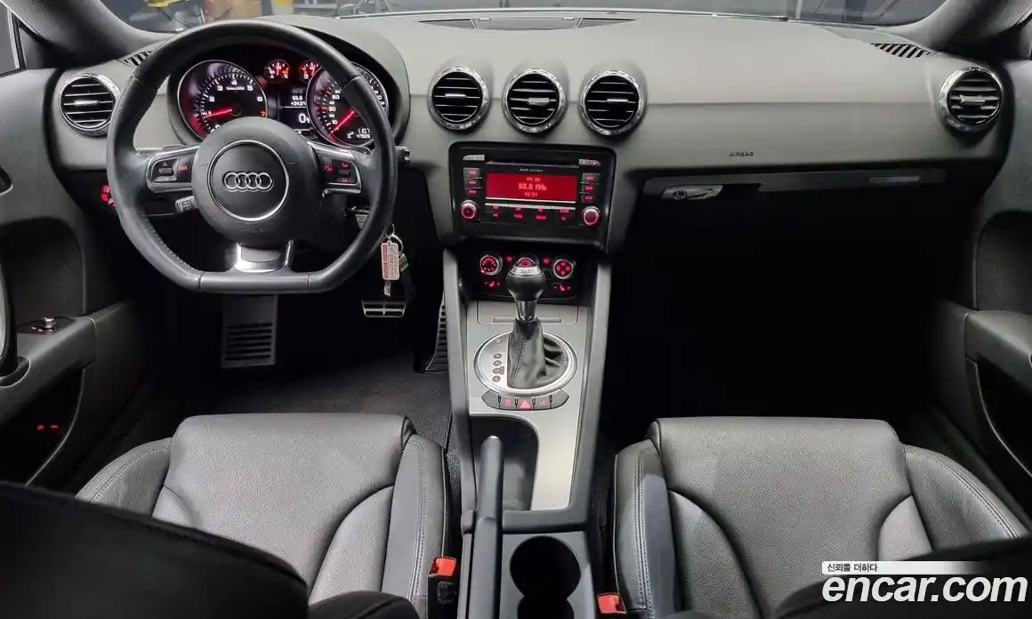 Audi TT 2014 2.0 Автомат в Москве № 157532, фото 14