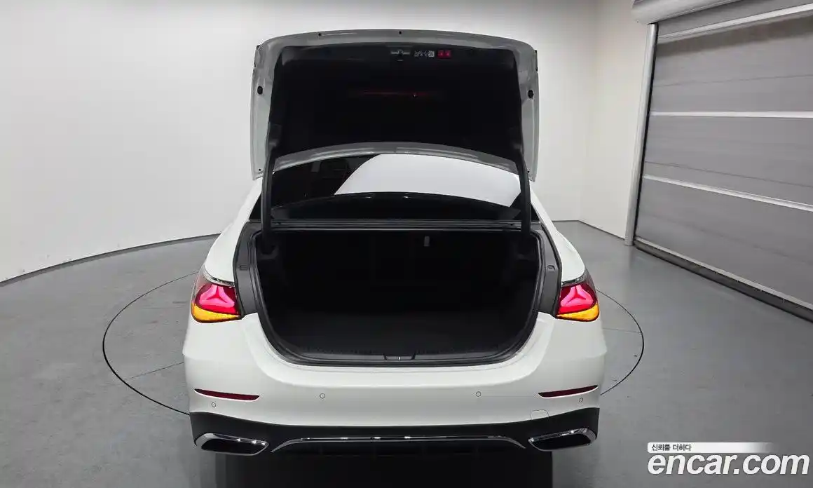 Mercedes-Benz E-Class 2026 2.0 Автомат в Москве № 160010, фото 17