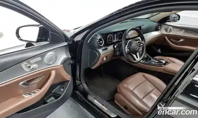 Mercedes-Benz E-Class 2020 2.0 Автомат в Москве № 160634, миниатюра 3