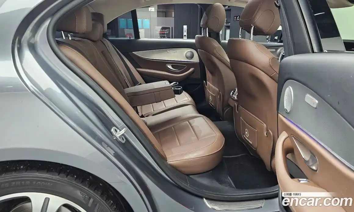 Mercedes-Benz E-Class 2019 2.0 Автомат в Москве № 160921, фото 16