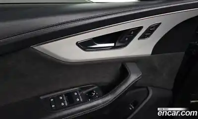 Audi Q8 2021 3.0 Автомат в Москве № 163712, миниатюра 3