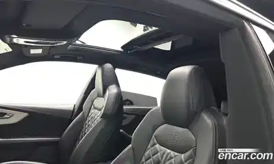 Audi Q8 2021 3.0 Автомат в Москве № 163712, миниатюра 4