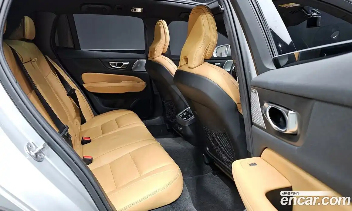 Volvo V60 2022 2.0 Автомат в Москве № 164273, фото 18