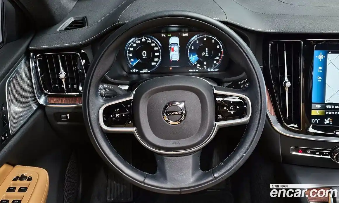 Volvo V60 2022 2.0 Автомат в Москве № 164273, фото 4