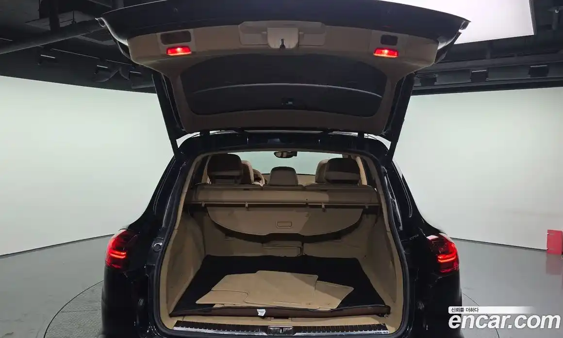 Porsche Cayenne 2017 3.0 Автомат в Москве № 165656, фото 12