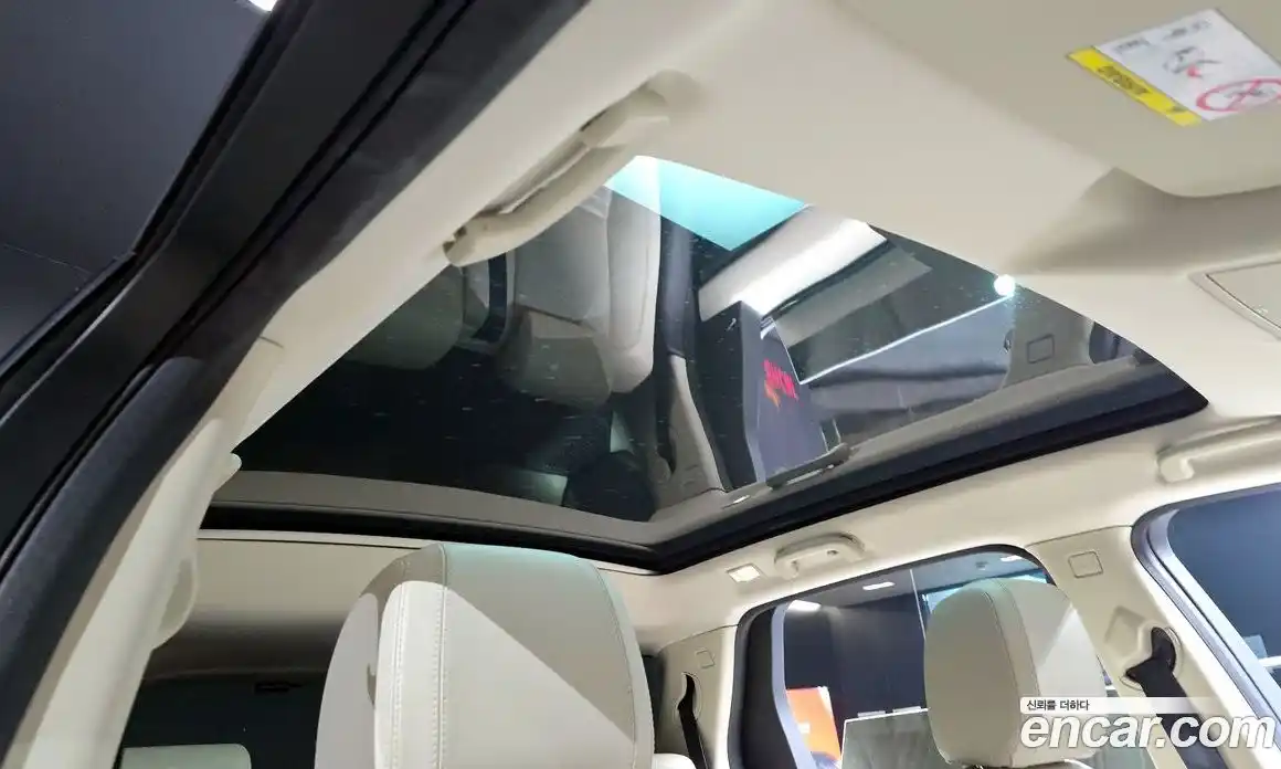 Land Rover Discovery Sport 2018 2.0 Автомат в Москве № 166513, фото 3