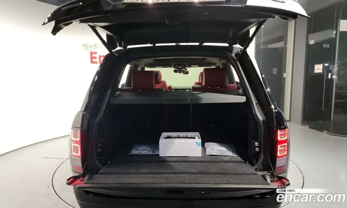 Land Rover Range-Rover 2017 4.4 Автомат в Москве № 166593, фото 12