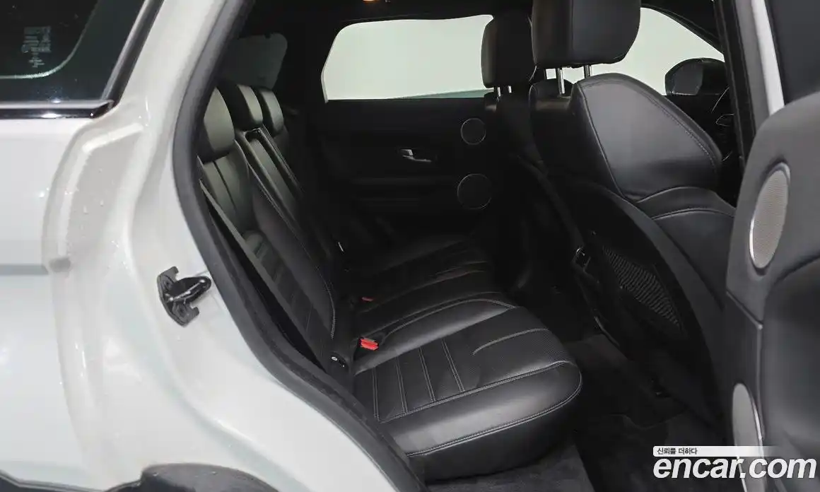 Land Rover Range-Rover Evoque 2016 2.0 Автомат в Москве № 166704, фото 4