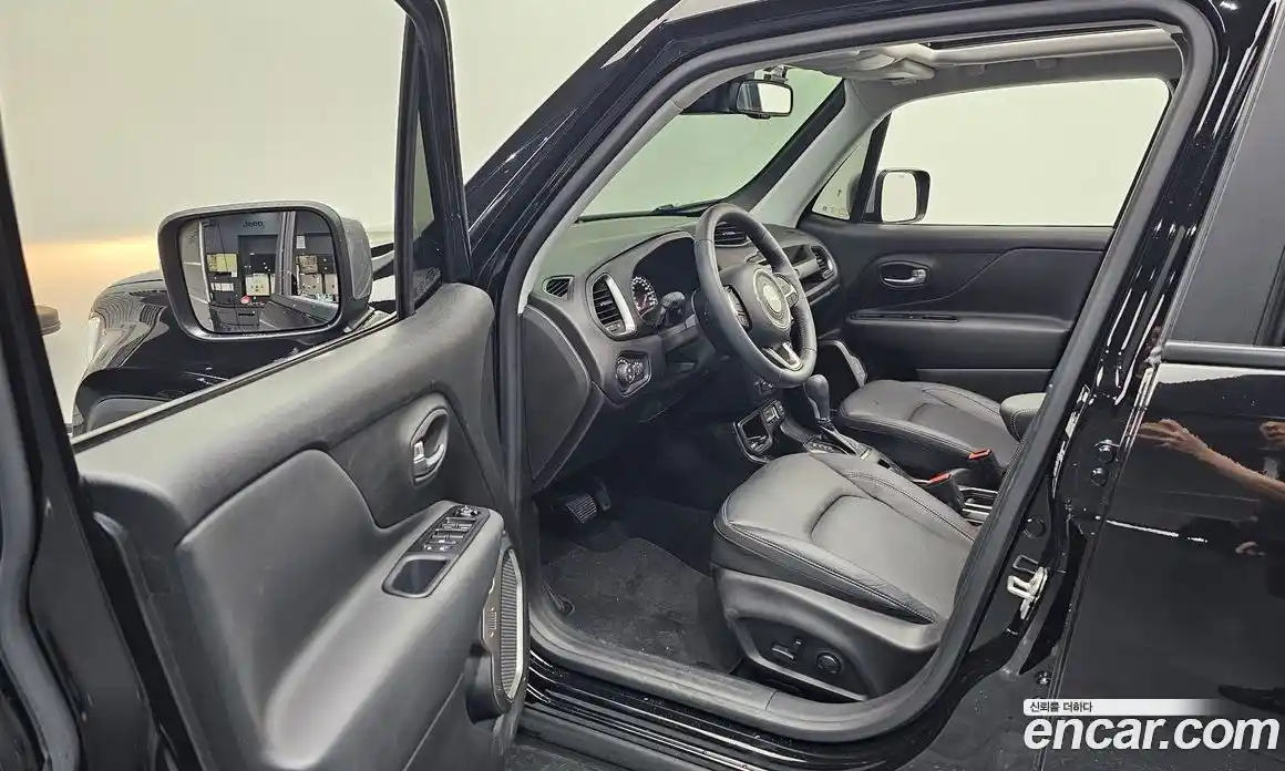 Jeep Renegade 2022 1.3 Автомат в Москве № 169381, фото 12