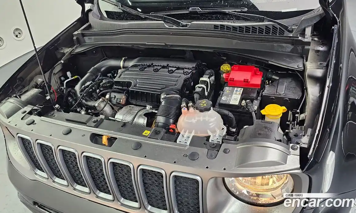 Jeep Renegade 2022 1.3 Автомат в Москве № 169381, фото 3