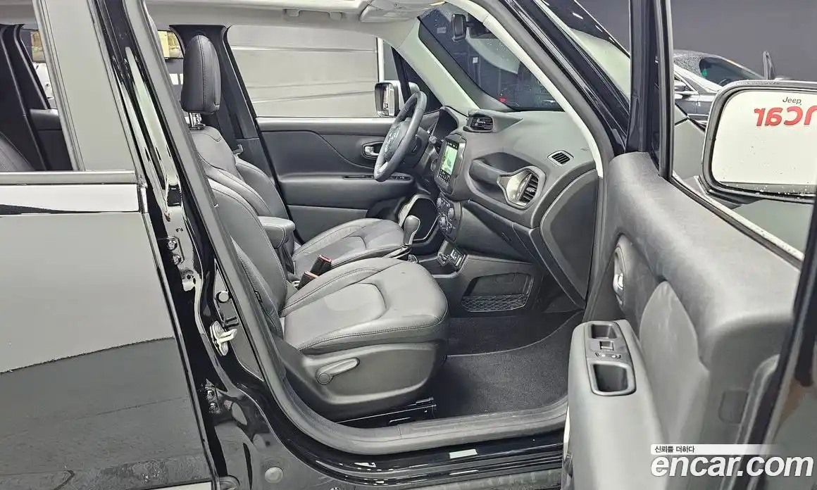 Jeep Renegade 2022 1.3 Автомат в Москве № 169381, фото 8