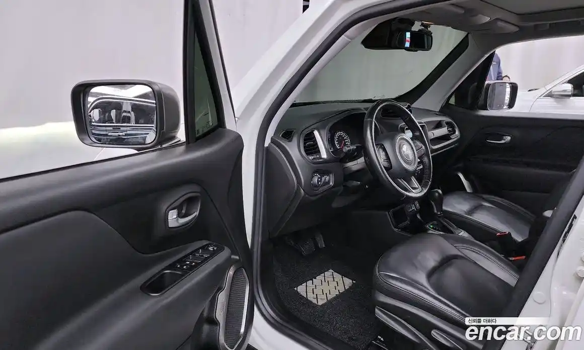 Jeep Renegade 2020 1.6 Автомат в Москве № 169755, фото 15