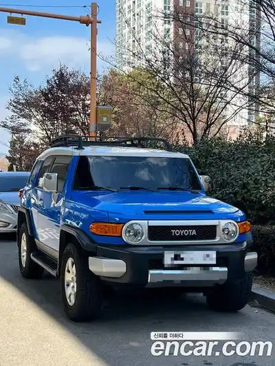 Toyota FJ Cruiser 2007 4.0 Автомат в Москве № 170327, миниатюра 4