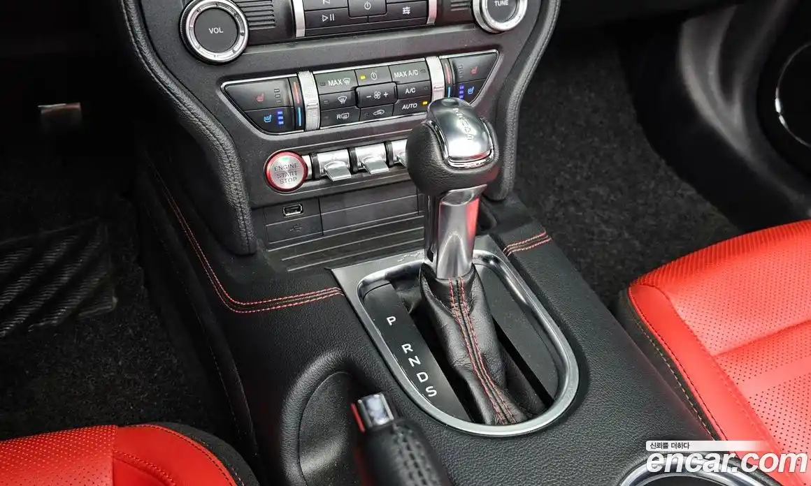 Ford Mustang 2023 2.3 Автомат в Москве № 170782, фото 12