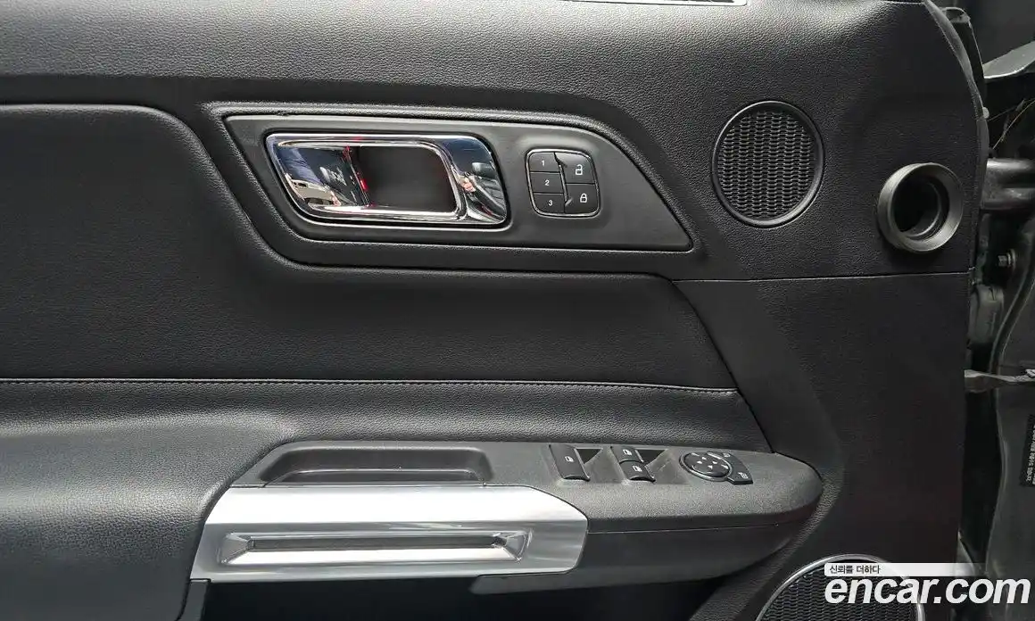 Ford Mustang 2017 2.3 Автомат в Москве № 170921, фото 15