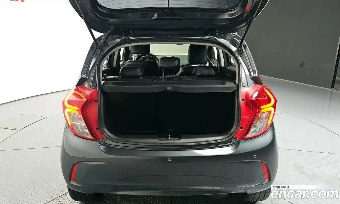 Chevrolet Spark 2017 1.0 Автомат в Москве № 174564, фото 14