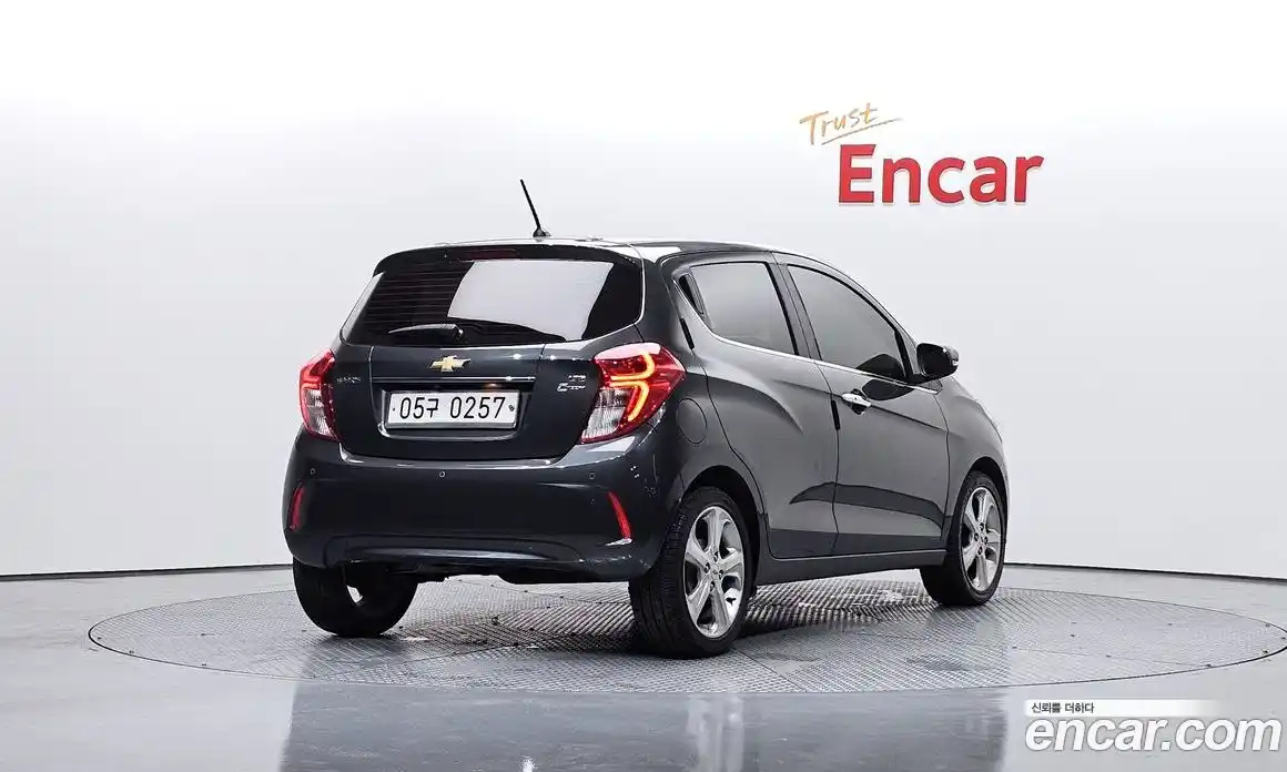 Chevrolet Spark 2017 1.0 Автомат в Москве № 174564, фото 9