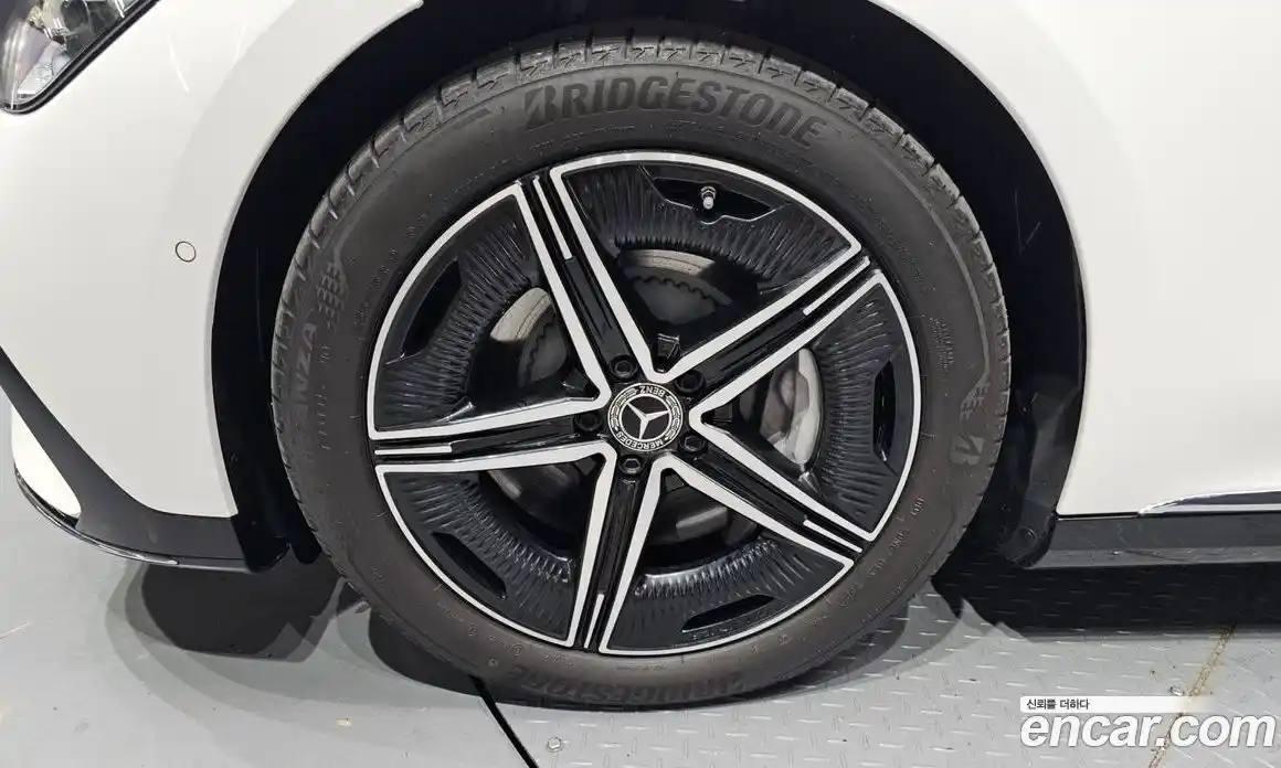 Mercedes-Benz EQE 2024 0.3 Автомат в Москве № 176794, фото 7