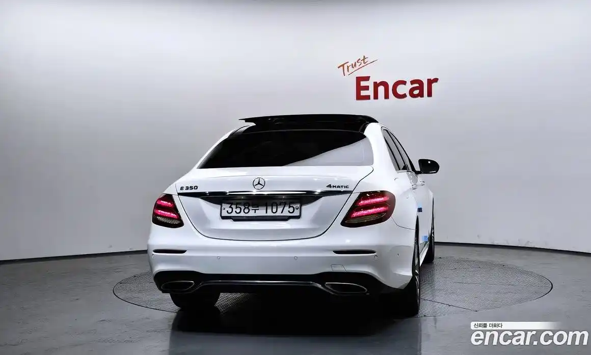 Mercedes-Benz E-Class 2019 2.0 Автомат в Москве № 178894, фото 13