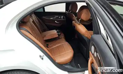 Mercedes-Benz E-Class 2019 2.0 Автомат в Москве № 178894, миниатюра 9