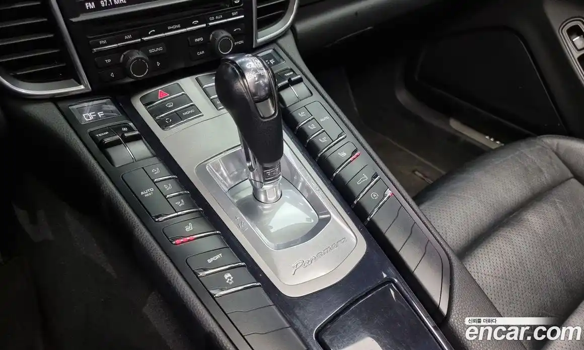 Porsche Panamera 2011 3.6 Автомат в Москве № 181274, фото 12