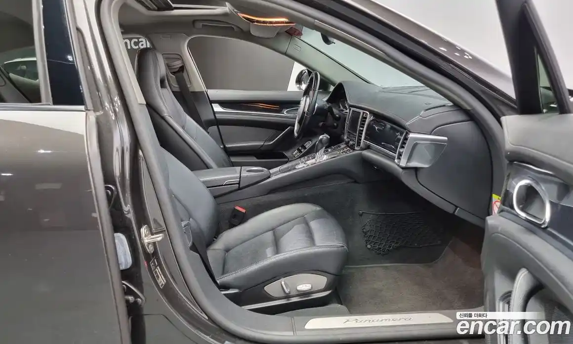 Porsche Panamera 2011 3.6 Автомат в Москве № 181274, фото 18