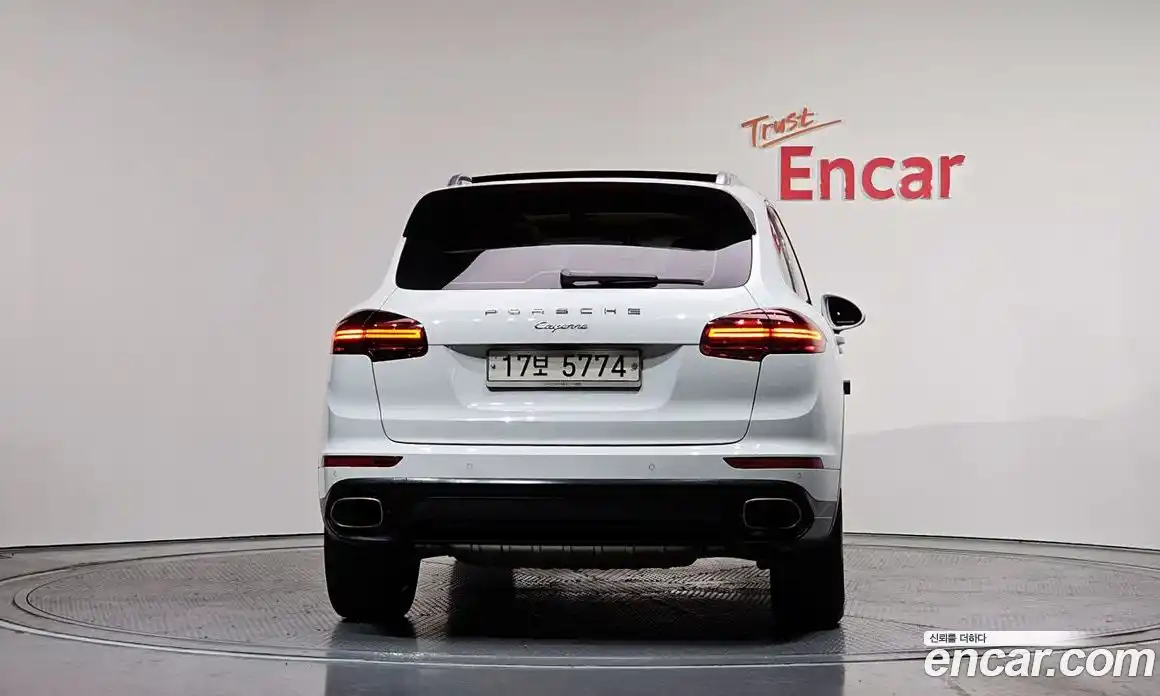 Porsche Cayenne 2015 3.0 Автомат в Москве № 182648, фото 14