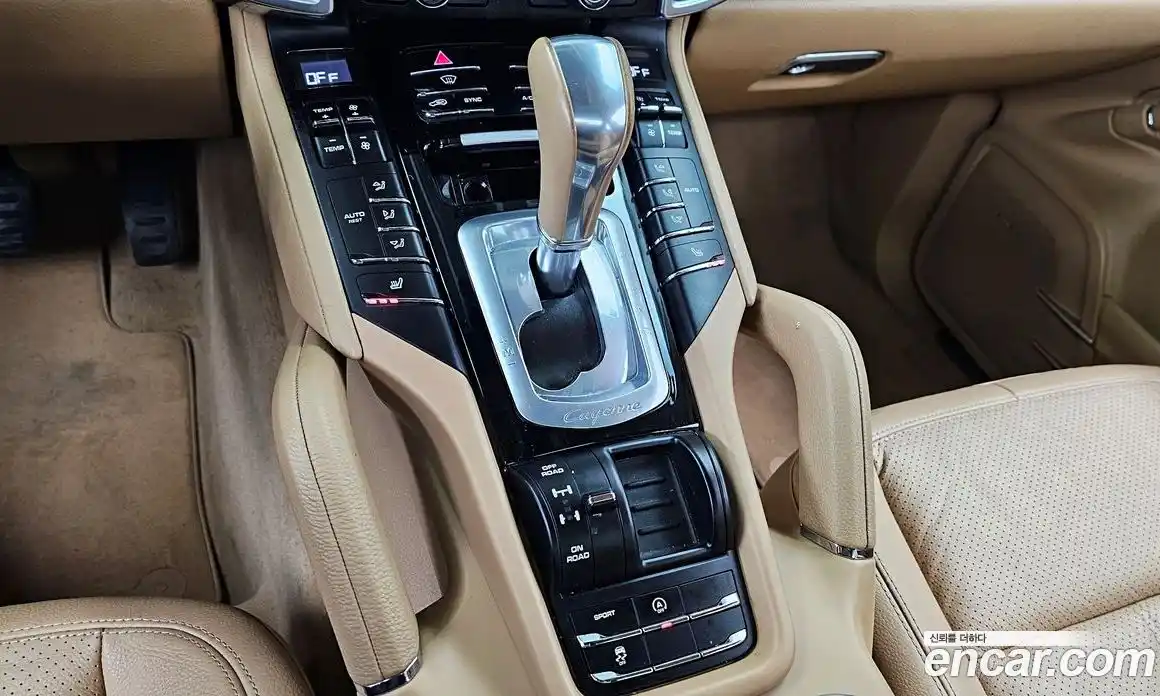 Porsche Cayenne 2015 3.0 Автомат в Москве № 182648, фото 20