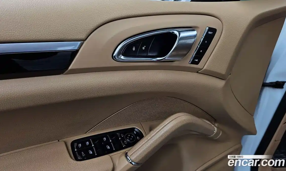 Porsche Cayenne 2015 3.0 Автомат в Москве № 182648, фото 7