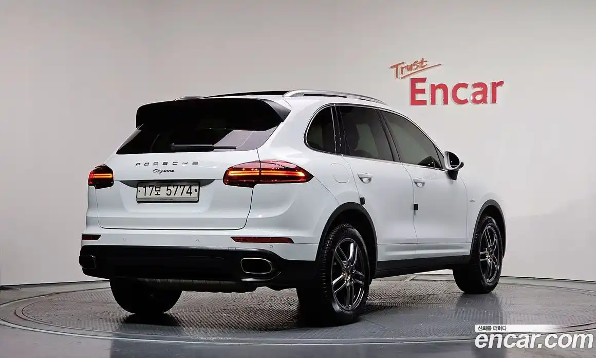 Porsche Cayenne 2015 3.0 Автомат в Москве № 182648, фото 8
