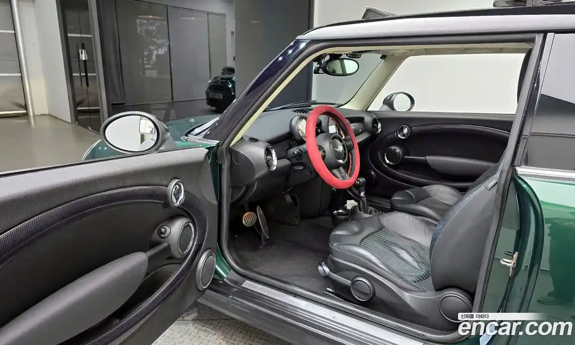 Mini Cooper 2013 1.6 Автомат в Москве № 186292, фото 16