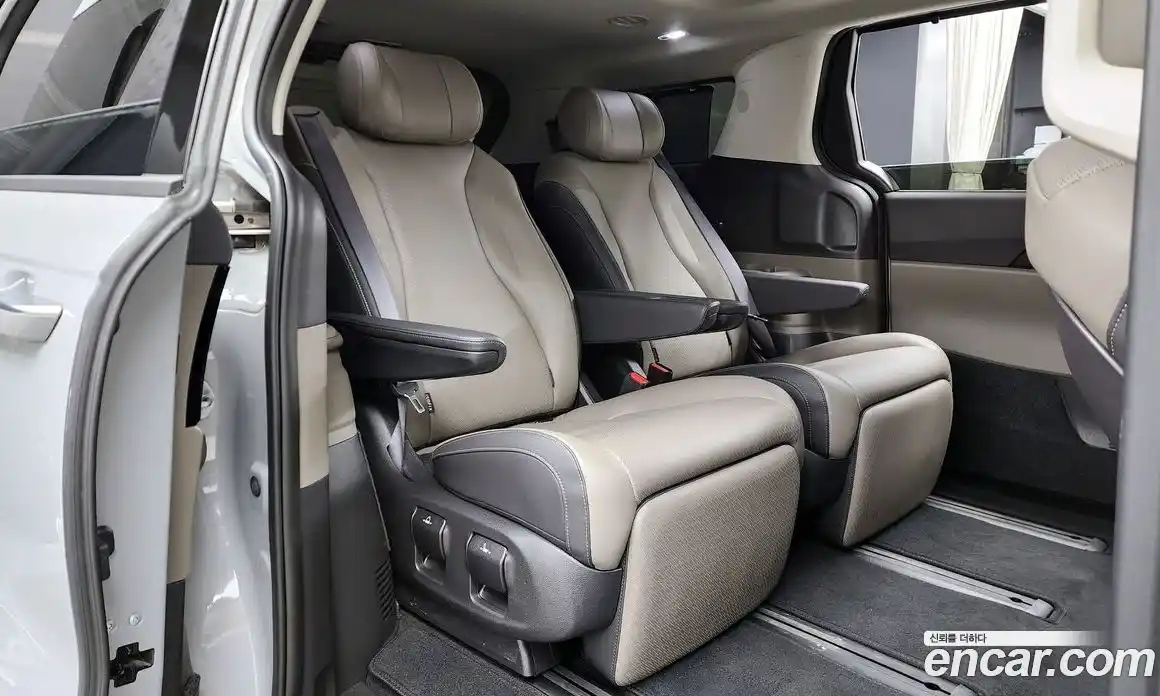 Kia Canival 2024 2.2 Автомат в Москве № 19105, фото 17