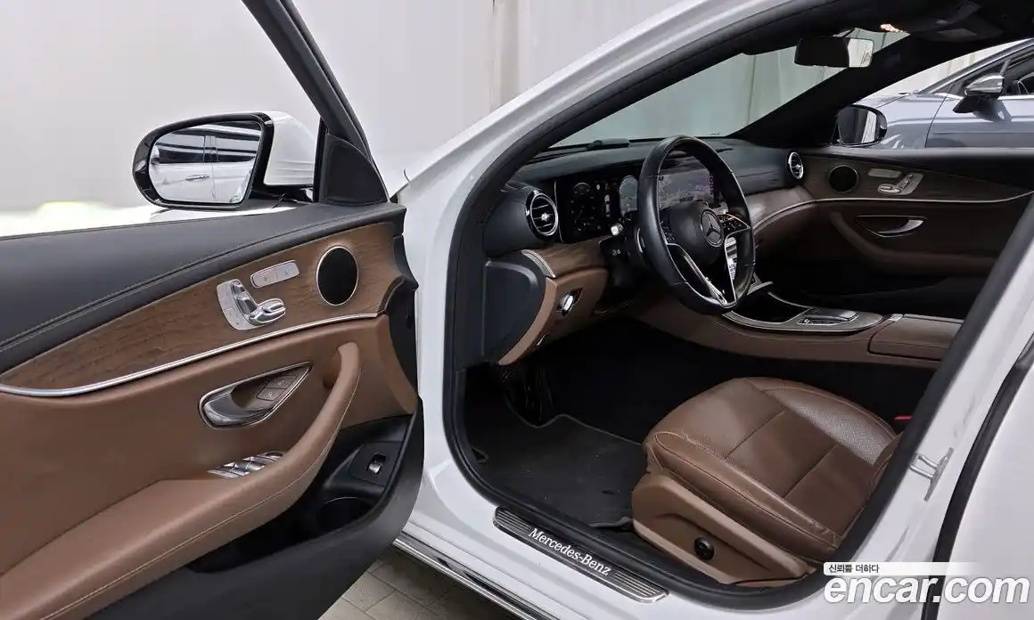 Mercedes-Benz E-Class 2021 2.0 Автомат в Москве № 193535, фото 13