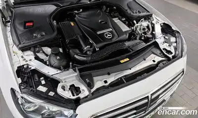 Mercedes-Benz E-Class 2021 2.0 Автомат в Москве № 193535, миниатюра 2