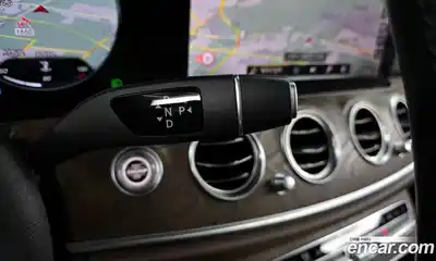 Mercedes-Benz E-Class 2021 2.0 Автомат в Москве № 193535, миниатюра 4