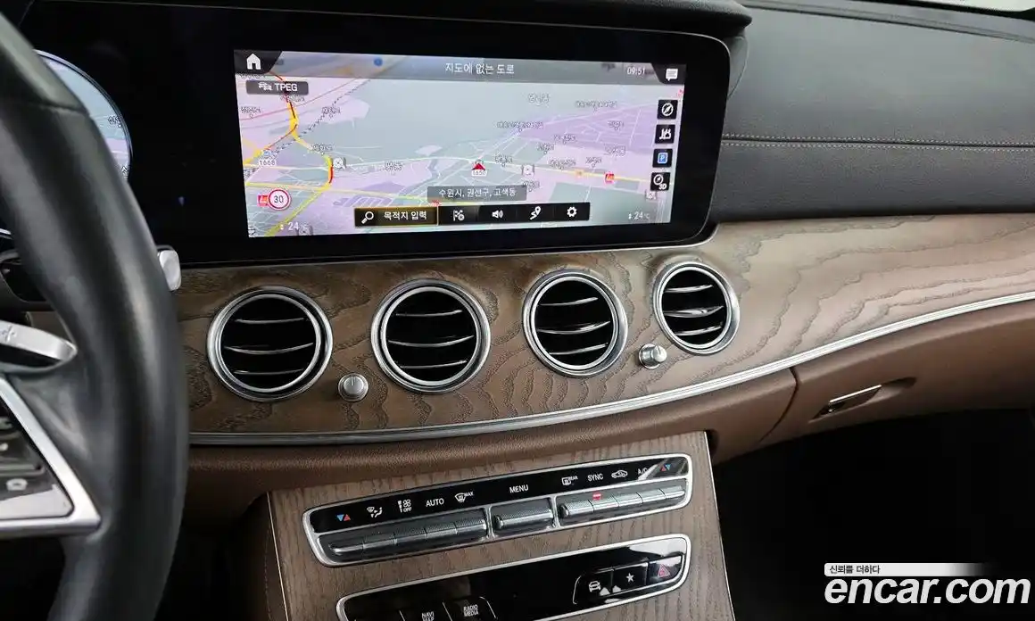 Mercedes-Benz E-Class 2021 2.0 Автомат в Москве № 193535, фото 6