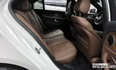 Mercedes-Benz E-Class 2021 2.0 Автомат в Москве № 193535, миниатюра 8