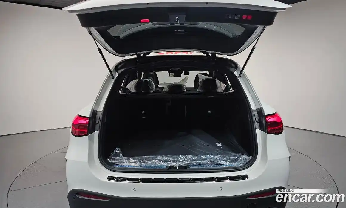 Mercedes-Benz GLC-Class 2025 2.0 Автомат в Москве № 193605, фото 11