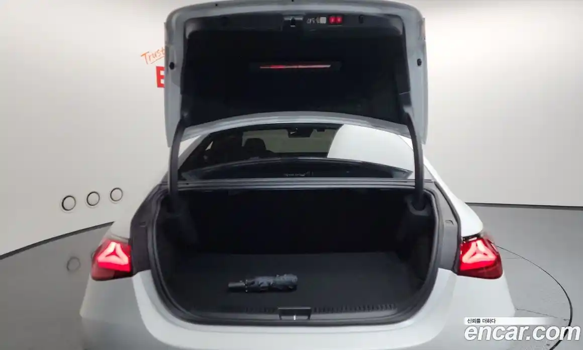 Mercedes-Benz E-Class 2025 3.0 Автомат в Москве № 193873, фото 8