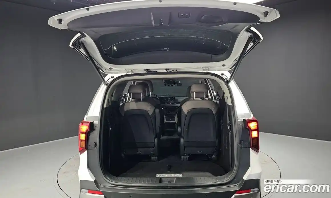 Kia Canival 2024 3.5 Автомат в Москве № 19405, фото 16