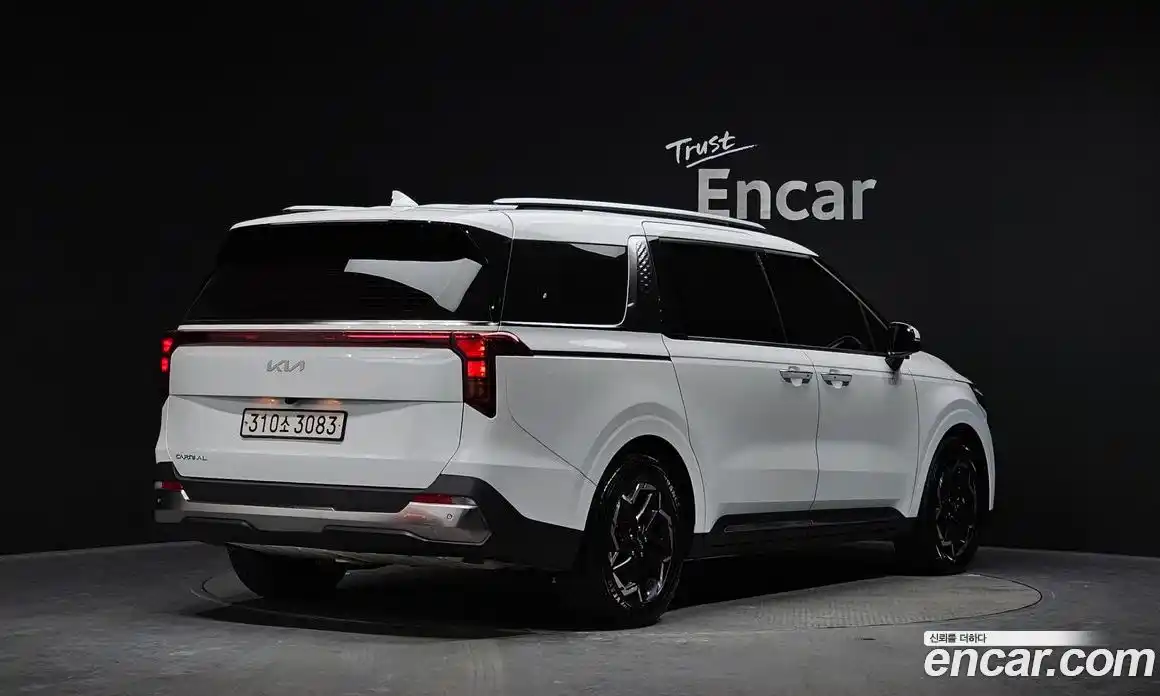 Kia Canival 2024 3.5 Автомат в Москве № 19405, фото 18