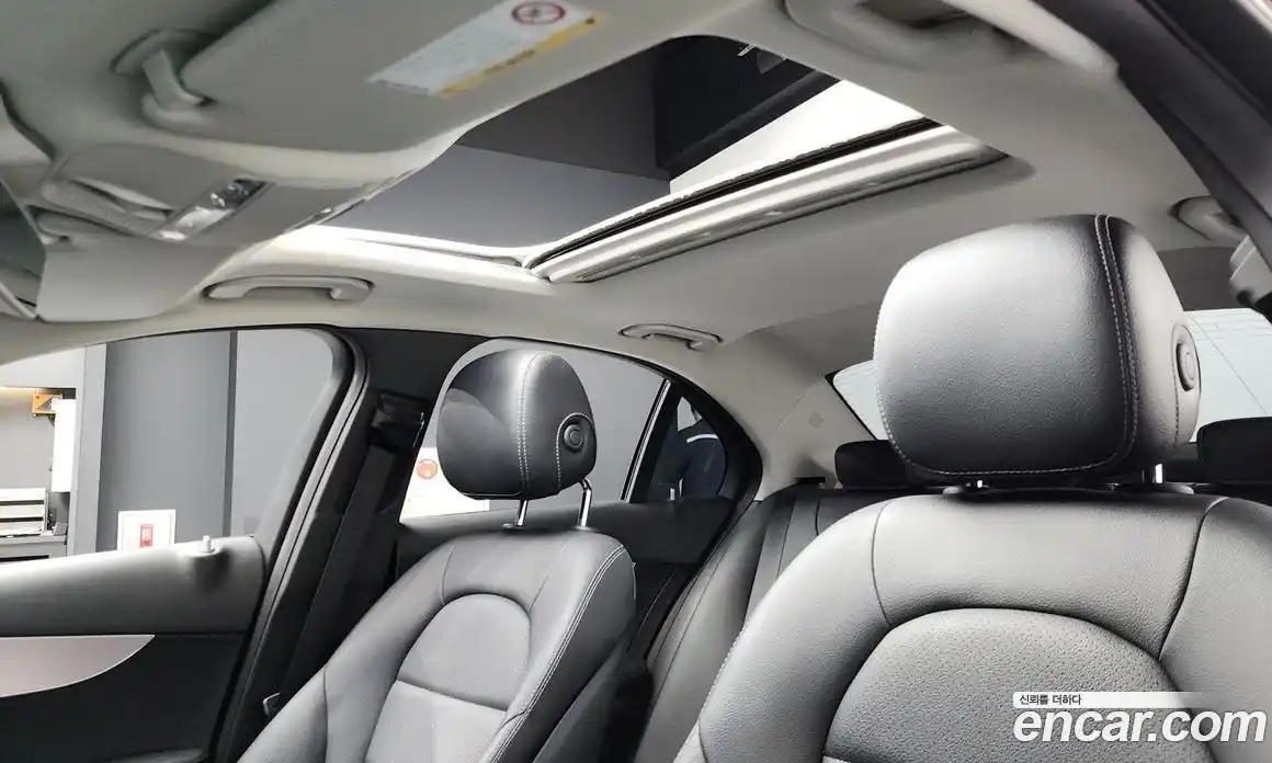 Mercedes-Benz C-Class 2020 2.0 Автомат в Москве № 194304, фото 17