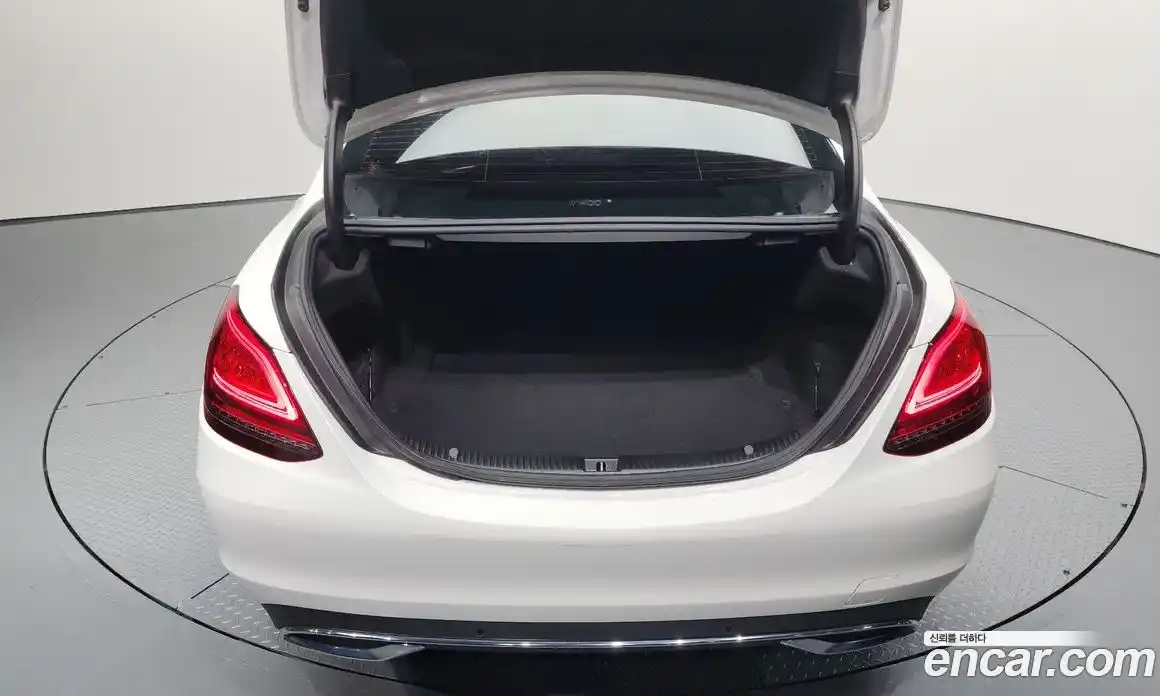 Mercedes-Benz C-Class 2020 2.0 Автомат в Москве № 194304, фото 2