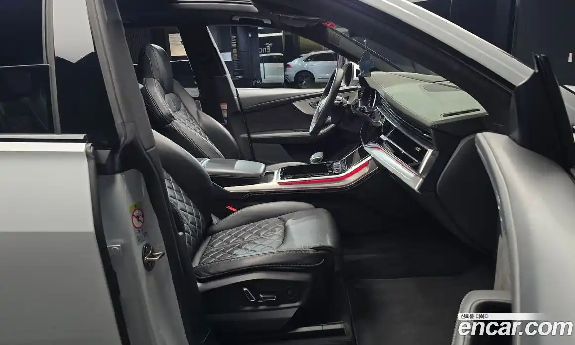 Audi Q8 2020 3.0 Автомат в Москве № 196315, фото 17