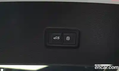 Audi Q8 2020 3.0 Автомат в Москве № 196315, миниатюра 3