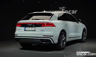 Audi Q8 2020 3.0 Автомат в Москве № 196315, миниатюра 5