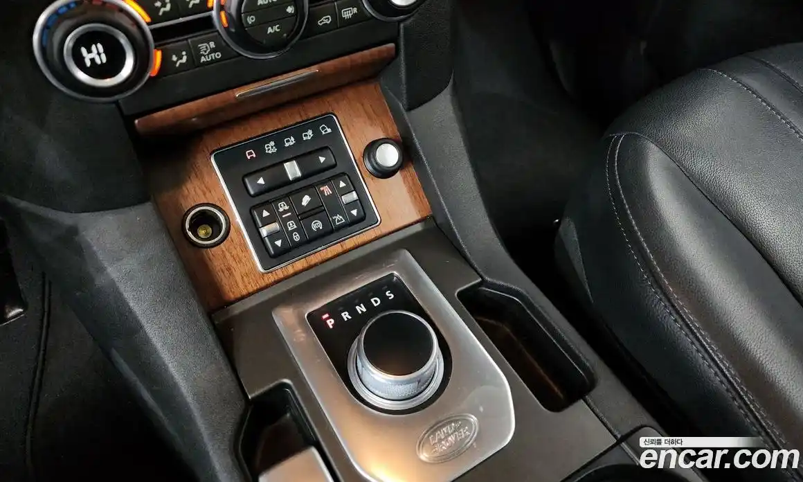 Land Rover Discovery 2016 3.0 Автомат в Москве № 198292, фото 19